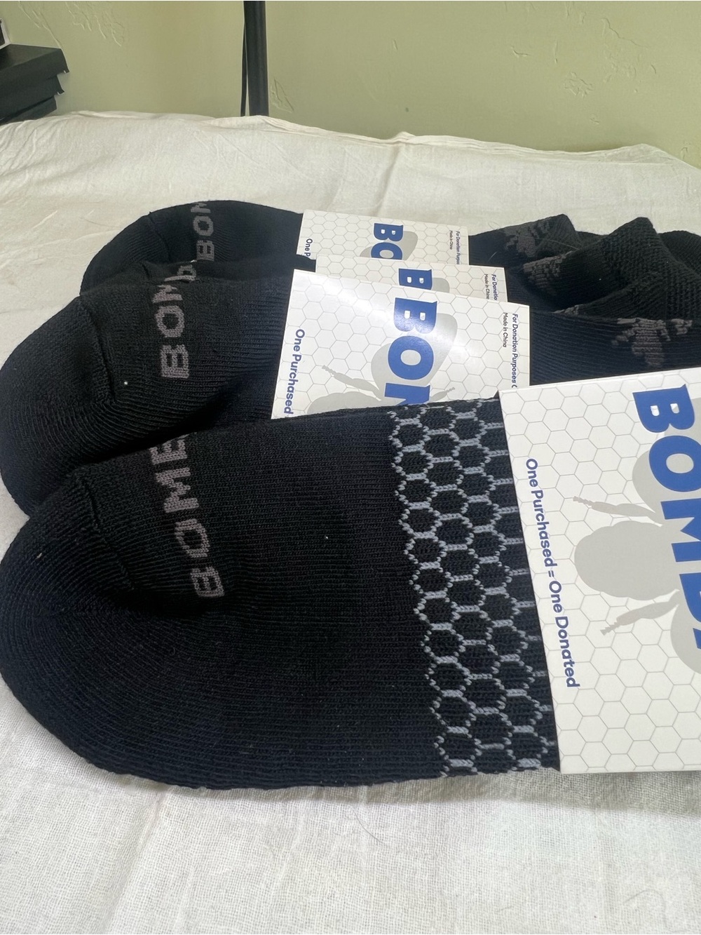 Bombas Black Socks Size XL Ankle 6 Pairs NEW - Picture 4 of 4